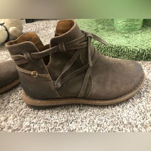 Womens Born booties